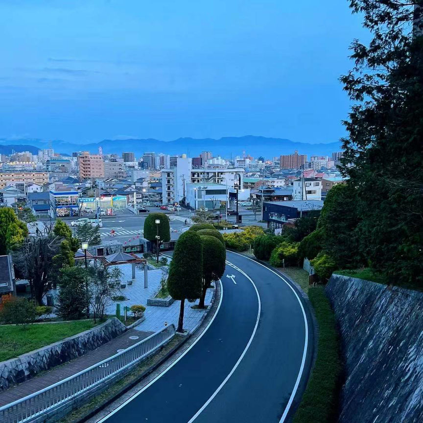 松山市一瞥.&nbsp; 徐静波 图