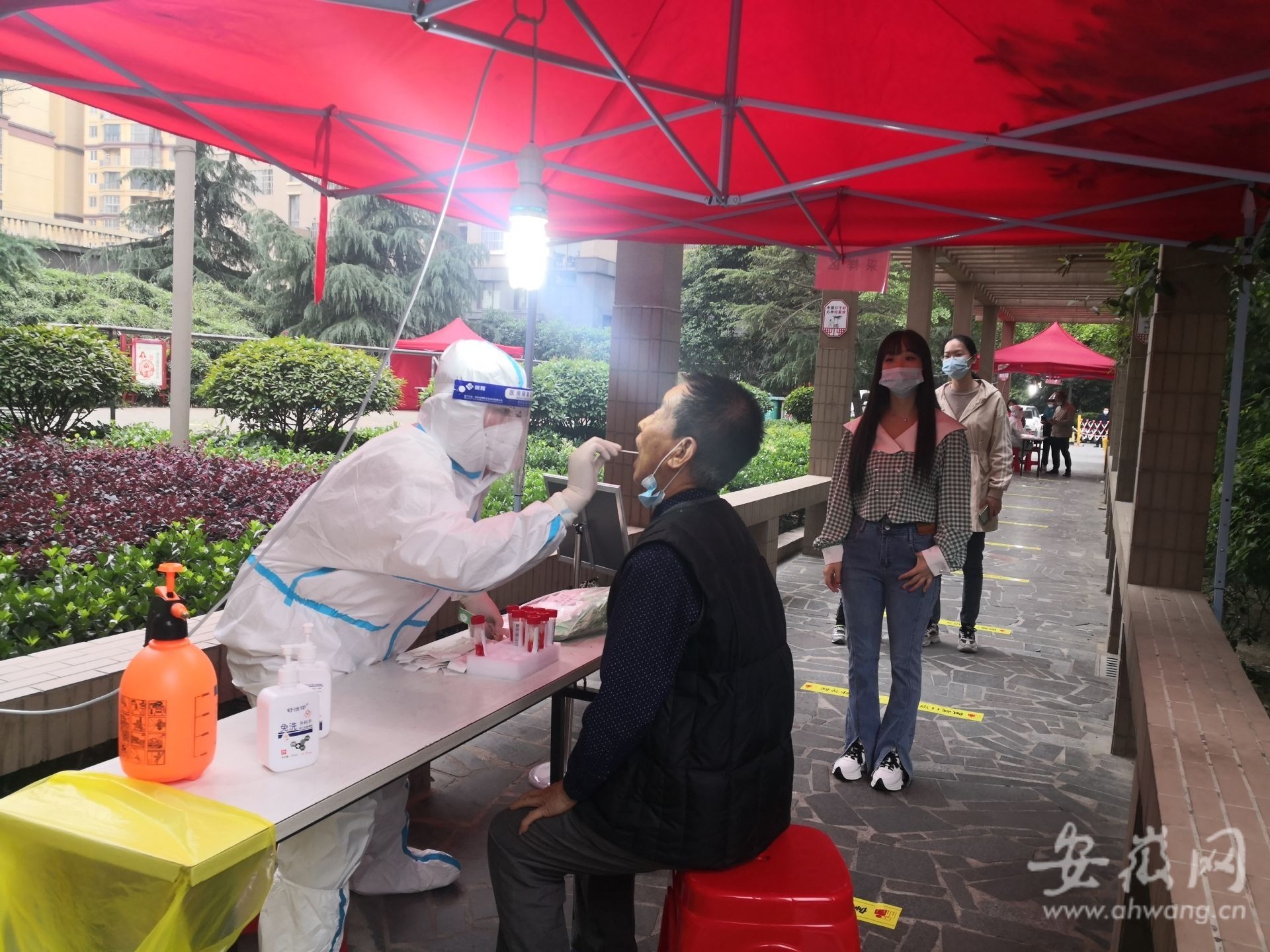五天一轮六安市常态化疫情防控核酸检测正在进行