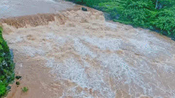2021年7月14日，四川阿坝州黑水县发生泥石流、山洪后的现场。来源：四川省应急管理厅