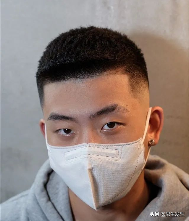 胖胖的男生一定要尝试的三款发型,特别帅气__财经头条