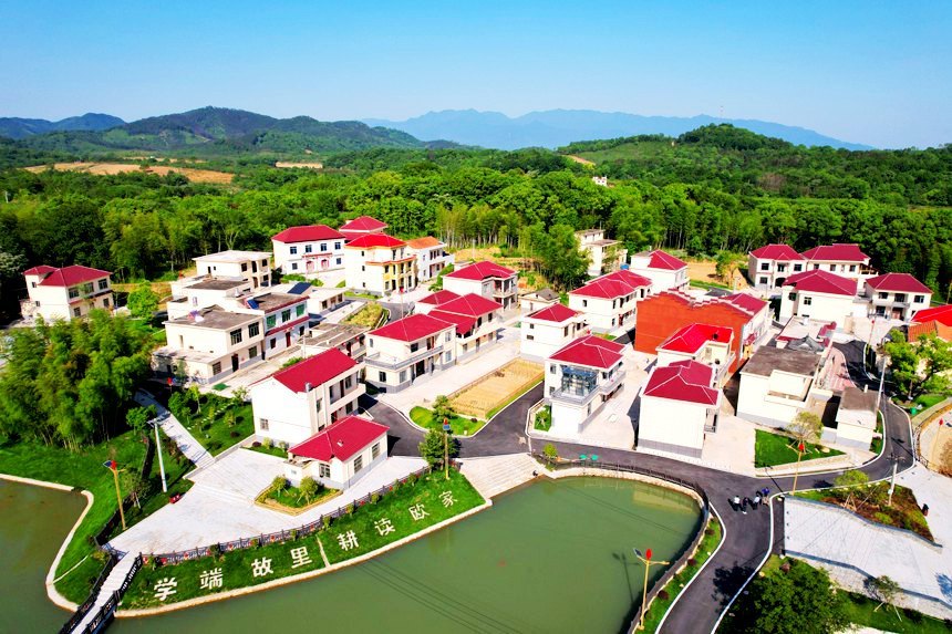 江西九江新农村展风貌