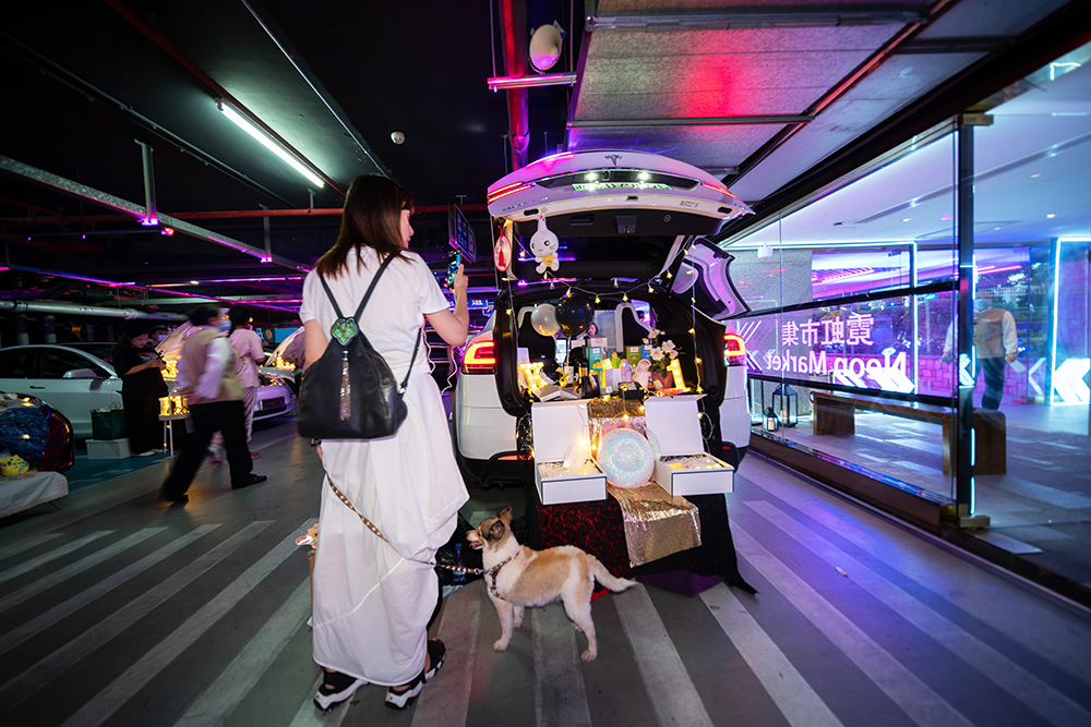 图集红酒咖啡宠物助阵后备箱集市点亮夜经济