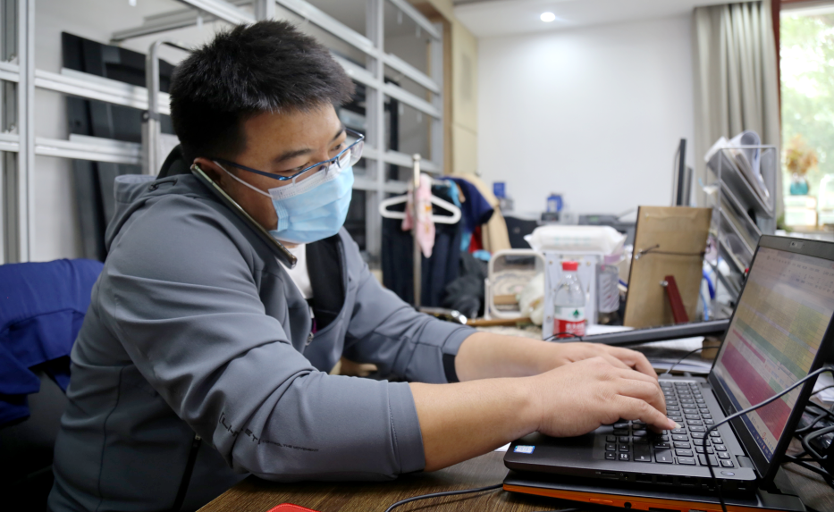 有这样一群人，他们的“店铺”，为我们守护，24小时不打烊！休闲区蓝鸢梦想 - Www.slyday.coM