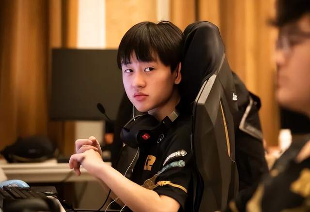 Msi延迟35不公平?圈内人爆料RNG现状,ping值达到80也无怨言休闲区蓝鸢梦想 - Www.slyday.coM Msi延迟35不公平?圈内人爆料RNG现状,ping值达到80也无怨言休闲区蓝鸢梦想 - Www.slyday.coM