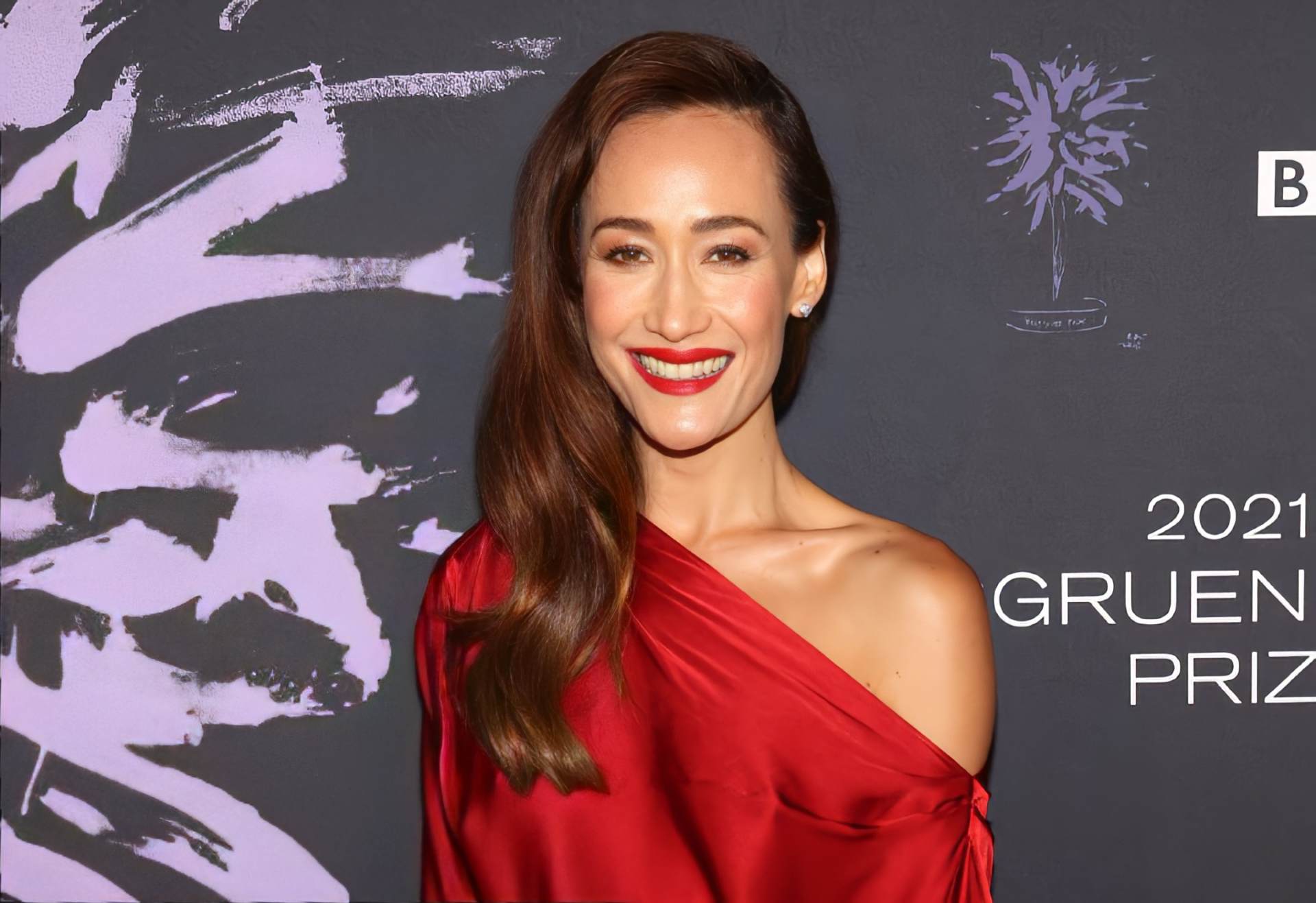 42岁李美琪曝近况发际线后移状态显老曾因出演妮基塔火遍全球