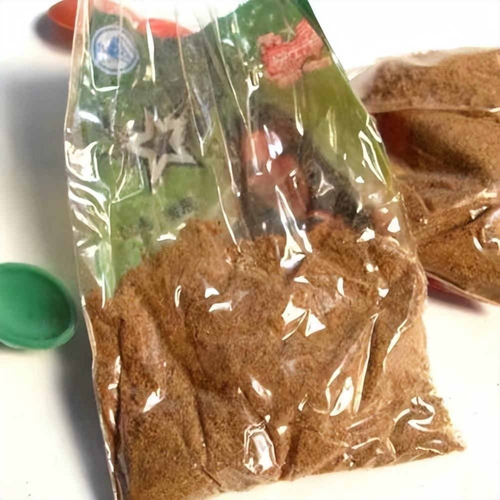 酸梅粉和小勺子