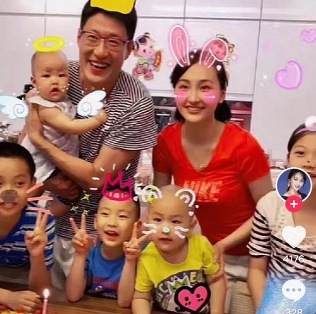 网传47岁于震育有六个小孩本尊发声否认承认只有三个亲生的