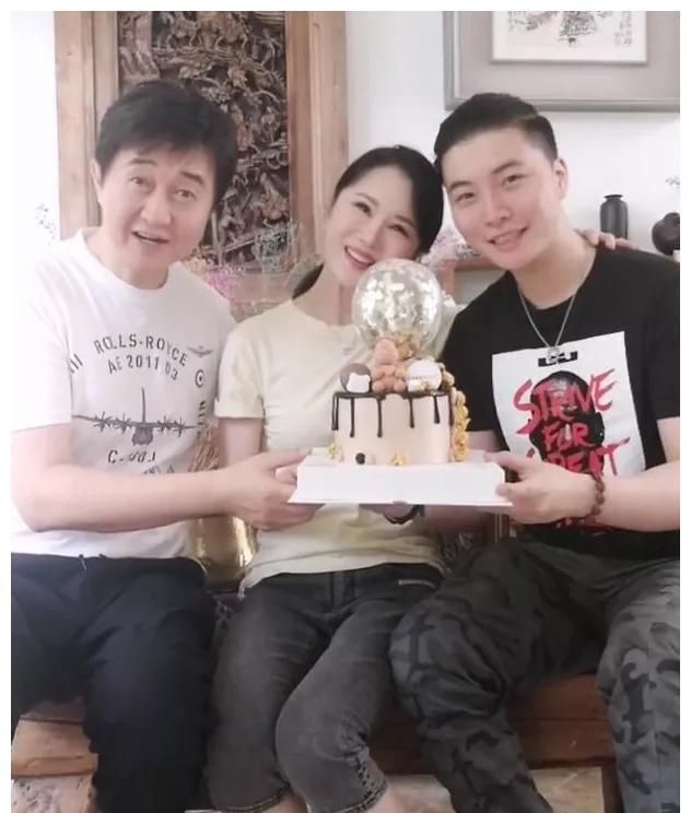 龙生九子各不相同大衣哥付笛声的儿子类似家庭个性不同