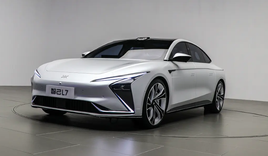 没把车主当自己人！智己L7被曝五大问题遭集体维权休闲区蓝鸢梦想 - Www.slyday.coM