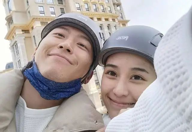 恭喜30岁赌王最美千金被港媒曝已领证结婚大方公开默认男演员是她老公