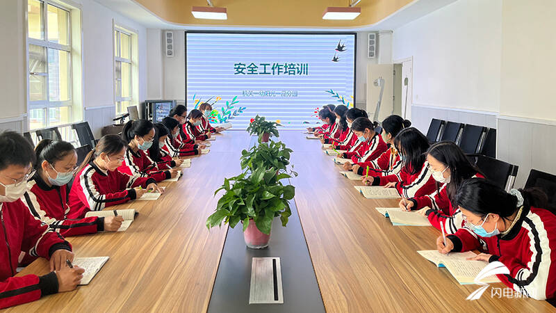 德州各地举办“应急课” 提高师生防灾减灾意识和自救互救能力休闲区蓝鸢梦想 - Www.slyday.coM