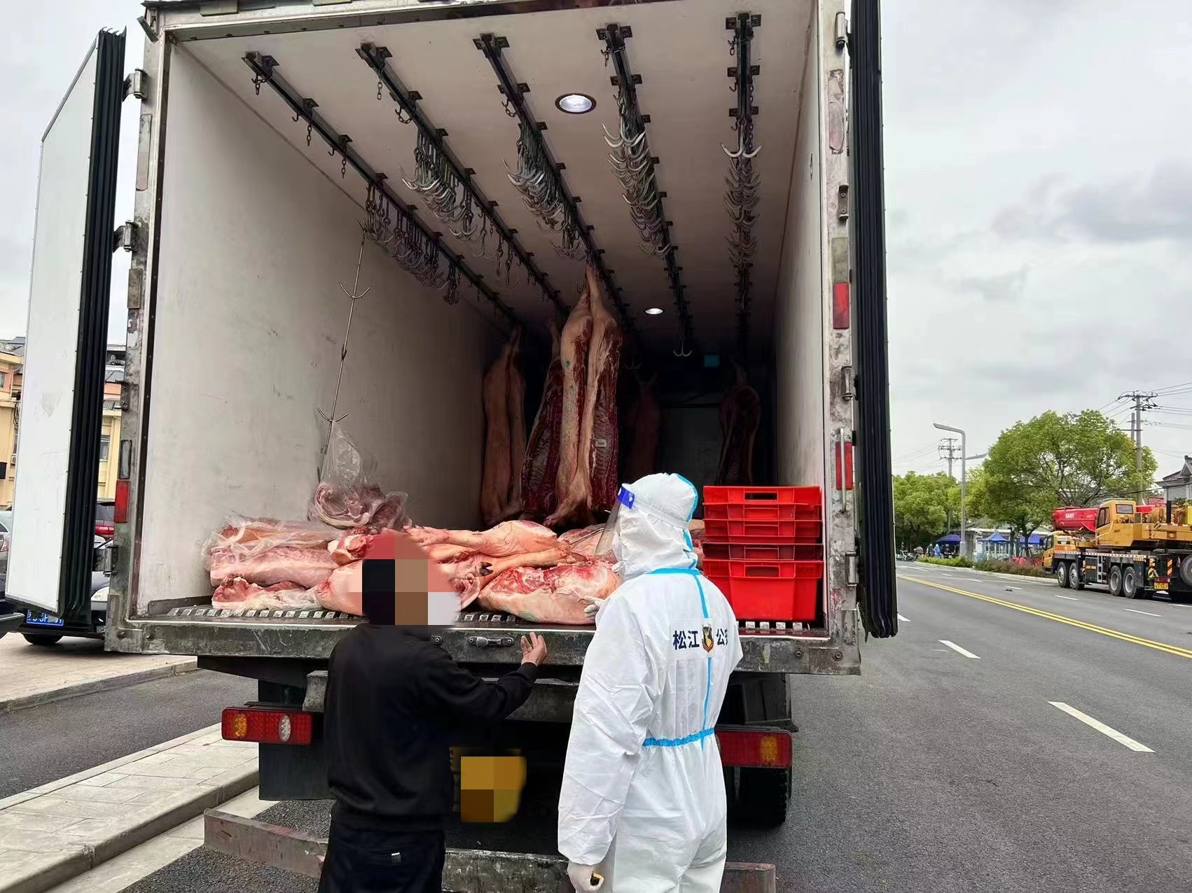猪肉进销差价率逾53%，上海松江警方侦破多起哄抬物价案