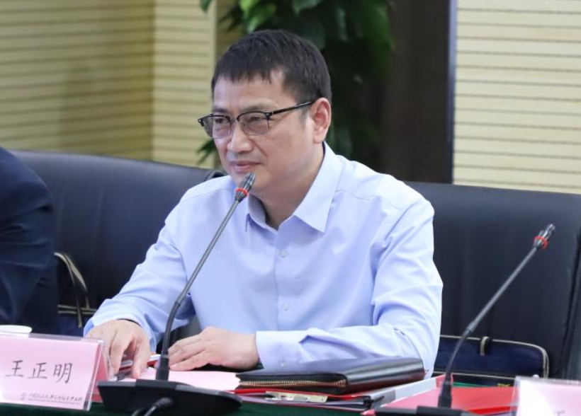 汉口学院党委书记王正明对江汉区人力资源局,产业园运