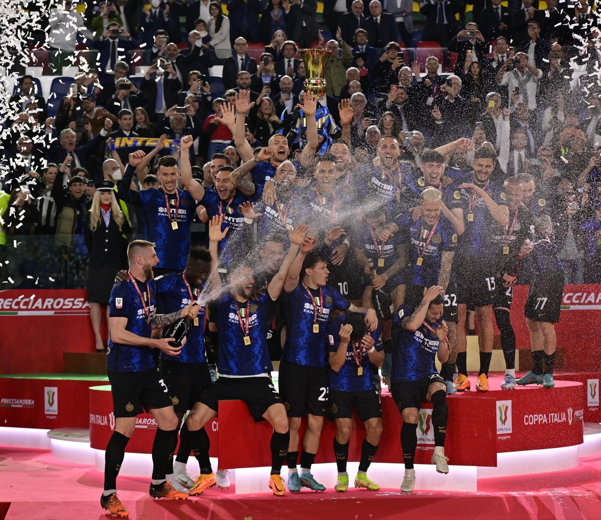 足球意大利杯国际米兰夺冠