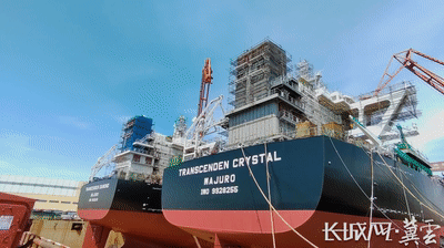 正在建造的B85K绿色节能环保型散货船。长城网·冀云客户端记者 郭政 摄