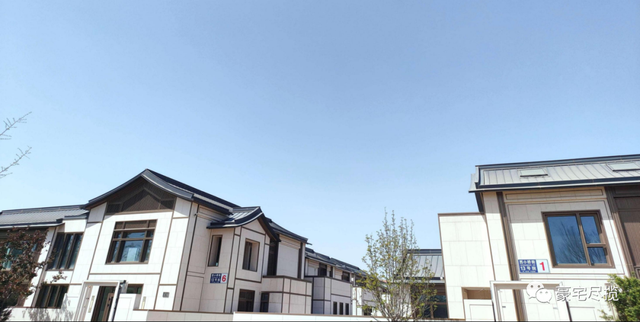 府右十八号中央别墅区湖畔雅筑国门来朝至雅十八院