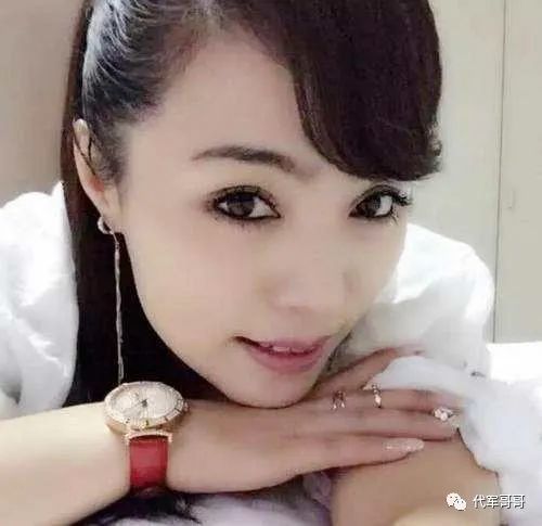 赵本山弟子霍云龙一婚娶搭档二婚娶小11岁美女如今过得怎样