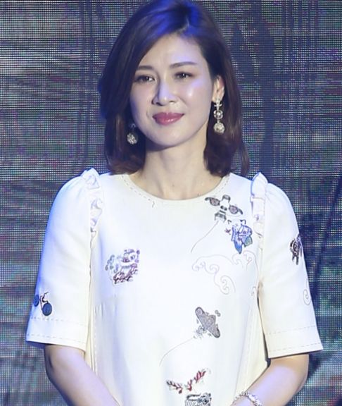 然而,娱乐圈中却还有一位,像刘涛一样,长得漂亮,又有实力,但很多人