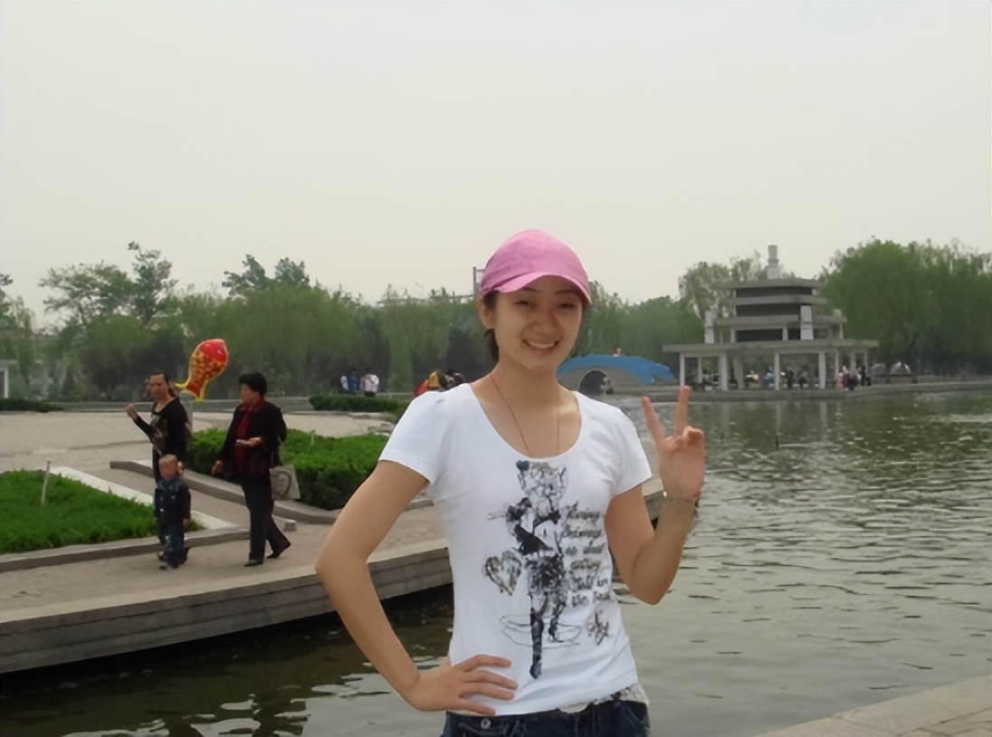 10年后再看莫科,才发现妻子离世后和周雅菲的结婚是最正确的选择休闲区蓝鸢梦想 - Www.slyday.coM 10年后再看莫科,才发现妻子离世后和周雅菲的结婚是最正确的选择休闲区蓝鸢梦想 - Www.slyday.coM