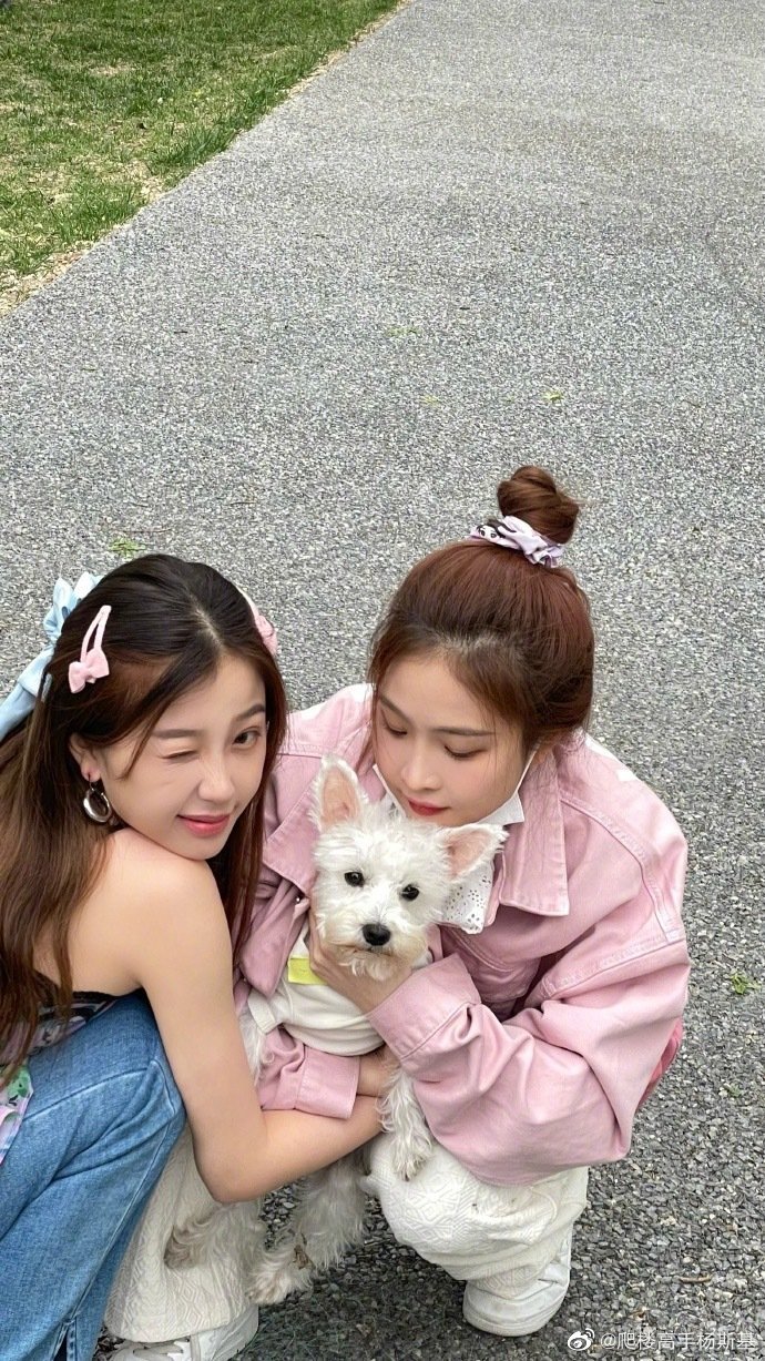 婧妹小团建96 虞书欣,孔雪儿,曾可妮,徐紫茵