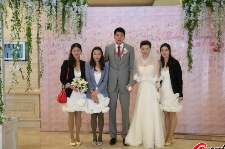 10年后再看莫科,才发现妻子离世后和周雅菲的结婚是最正确的选择休闲区蓝鸢梦想 - Www.slyday.coM 10年后再看莫科,才发现妻子离世后和周雅菲的结婚是最正确的选择休闲区蓝鸢梦想 - Www.slyday.coM