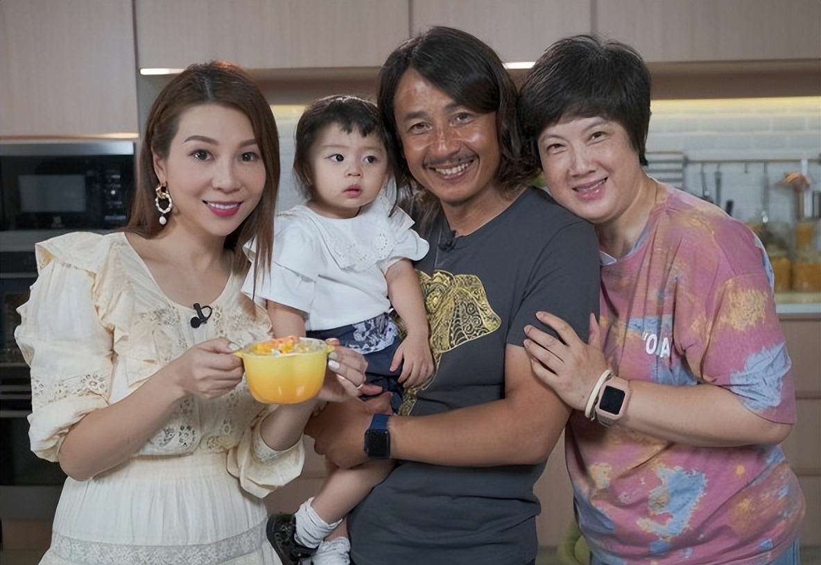 黄泽锋97岁母亲因新冠去世,丧母50天设灵堂,首次看到遗容后泪崩休闲区蓝鸢梦想 - Www.slyday.coM 黄泽锋97岁母亲因新冠去世,丧母50天设灵堂,首次看到遗容后泪崩休闲区蓝鸢梦想 - Www.slyday.coM