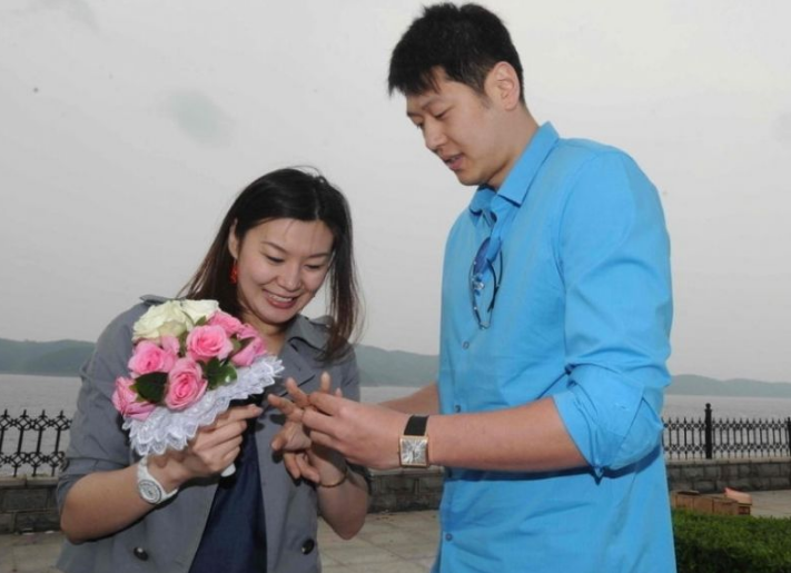 10年后再看莫科,才发现妻子离世后和周雅菲的结婚是最正确的选择休闲区蓝鸢梦想 - Www.slyday.coM 10年后再看莫科,才发现妻子离世后和周雅菲的结婚是最正确的选择休闲区蓝鸢梦想 - Www.slyday.coM