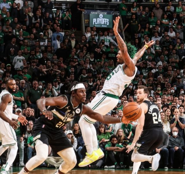 2.9％概率大逆转!卫冕冠军创奇迹!字母哥狂轰40＋11,联盟第一了休闲区蓝鸢梦想 - Www.slyday.coM