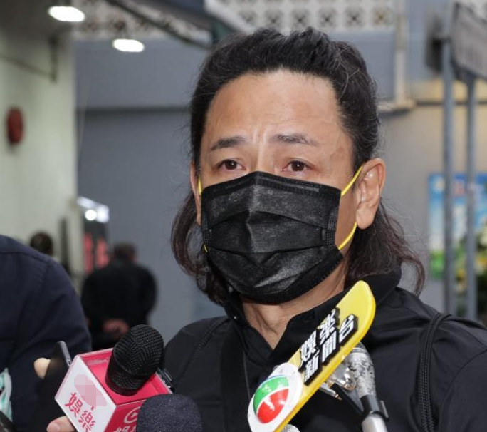 黄泽锋97岁母亲因新冠去世,丧母50天设灵堂,首次看到遗容后泪崩休闲区蓝鸢梦想 - Www.slyday.coM 黄泽锋97岁母亲因新冠去世,丧母50天设灵堂,首次看到遗容后泪崩休闲区蓝鸢梦想 - Www.slyday.coM