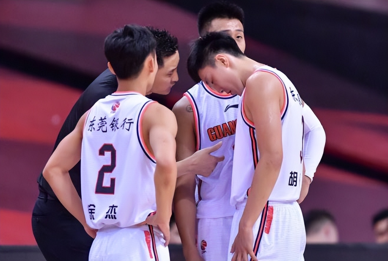 尘埃落定广东宏远5大核心留队神射手或离队新三少合体