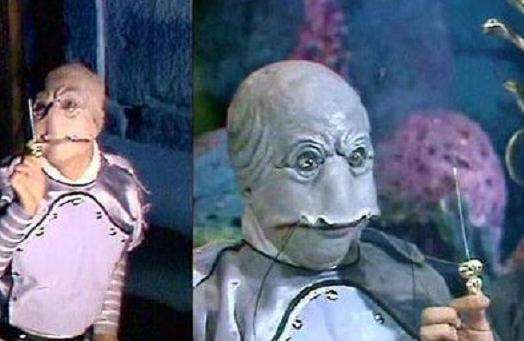 角色,如今还成为了网红的表情包,那就是奔波儿灞,这个圆滚滚的鲶鱼怪