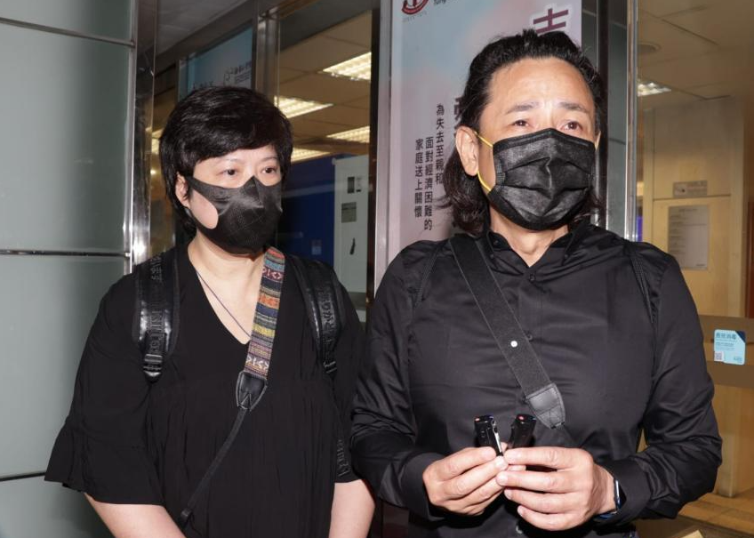 黄泽锋97岁母亲因新冠去世,丧母50天设灵堂,首次看到遗容后泪崩休闲区蓝鸢梦想 - Www.slyday.coM 黄泽锋97岁母亲因新冠去世,丧母50天设灵堂,首次看到遗容后泪崩休闲区蓝鸢梦想 - Www.slyday.coM