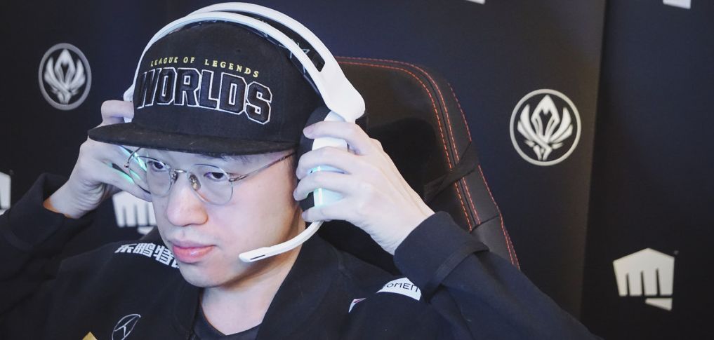 RNG主力ADC豪取五杀,韩国赛场却毫无掌声,LCK观众引发热议休闲区蓝鸢梦想 - Www.slyday.coM