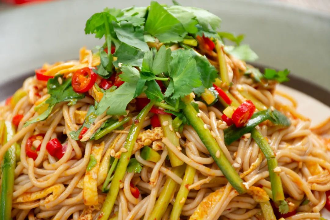 清爽不油腻,一拌就销魂!|面条|鸡蛋|凉面_新浪新闻