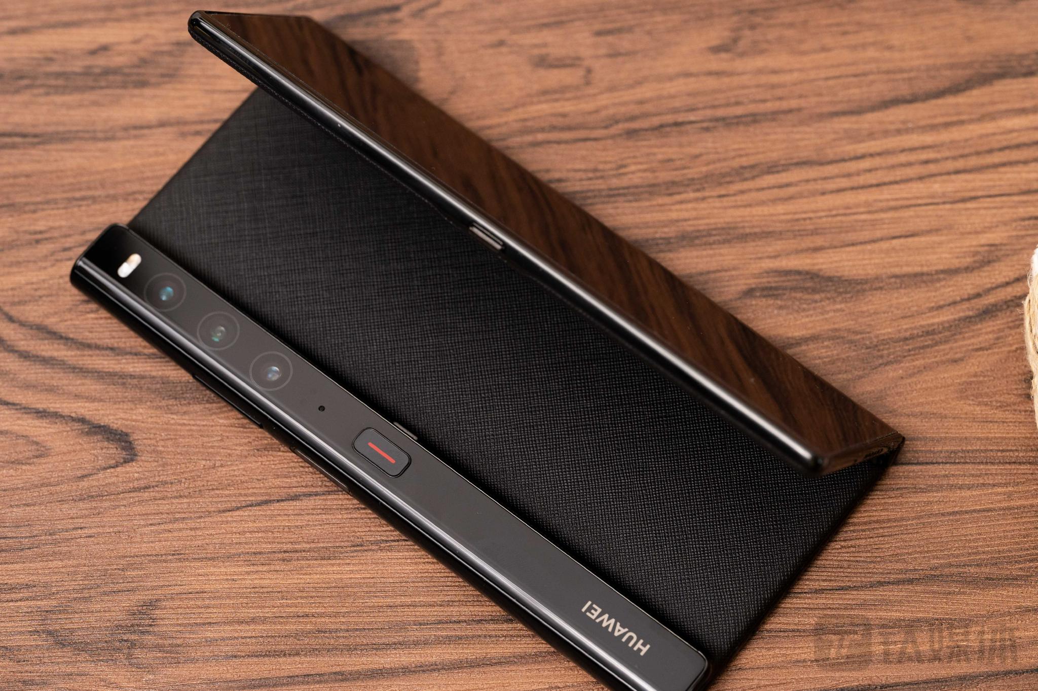 xs2折叠屏手机评测:轻薄成为体验杀手锏 | 钛极客|折叠屏|华为mate