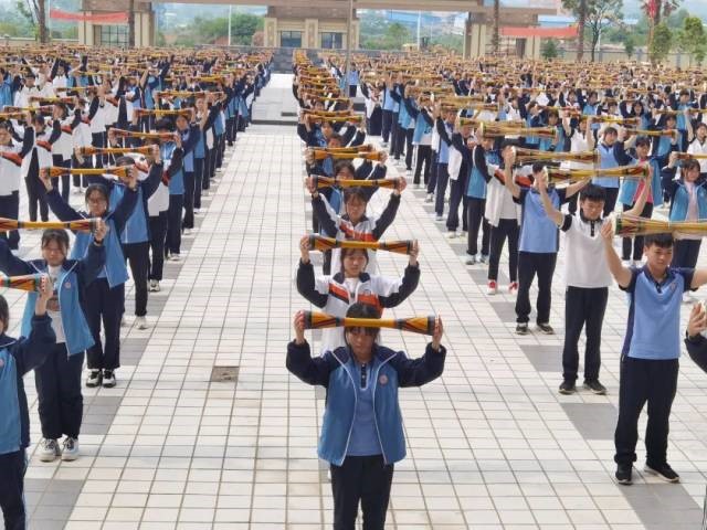 同课异构同战高考茂名金秀两所高中携手推动粤桂教育协作