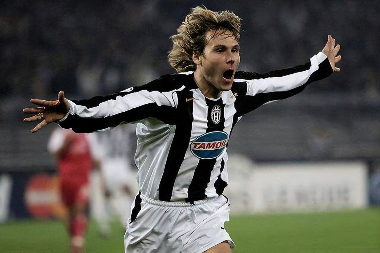 拿过金球奖进攻球员脚下技术最糙毫无疑问就是捷克球星内德维德