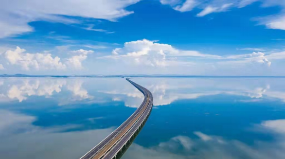 图:"天空之镜"——石臼湖