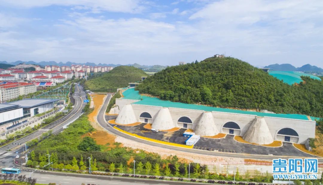 贵安新区腾讯七星数据中心交付使用