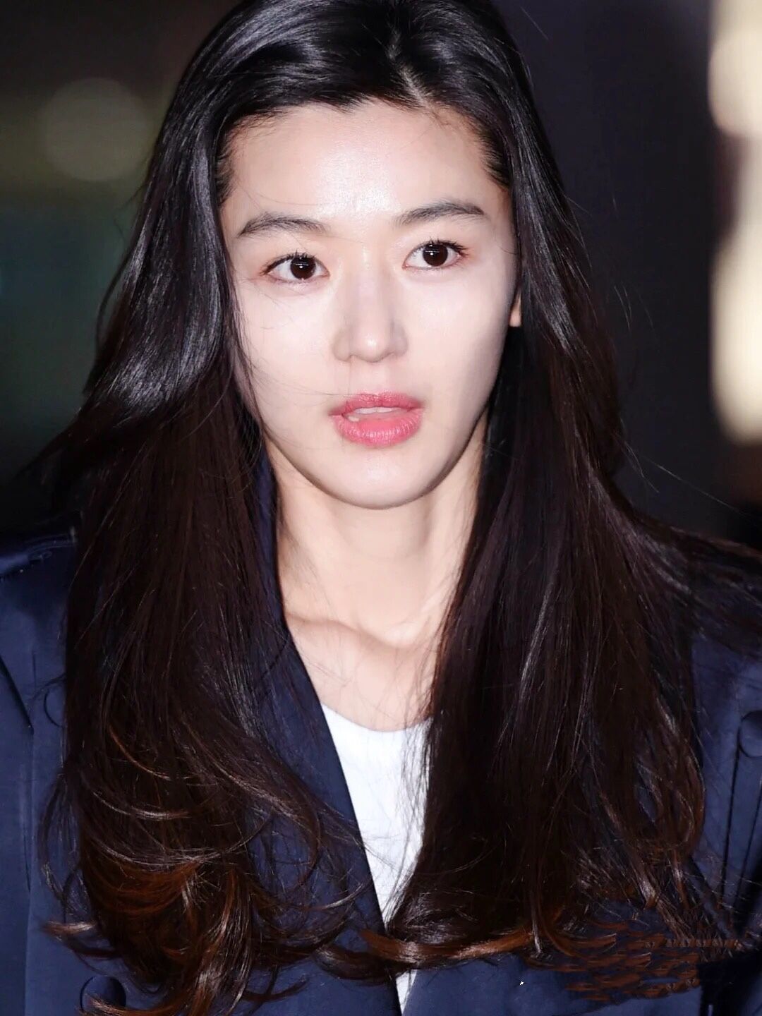 40岁全智贤近照爆光一身淑女装扮亮相野蛮女友也可以很温柔