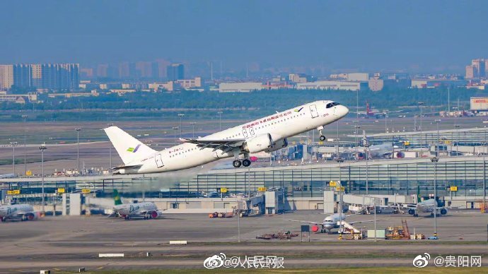 首架交付的C919大飞机首飞试验成功休闲区蓝鸢梦想 - Www.slyday.coM