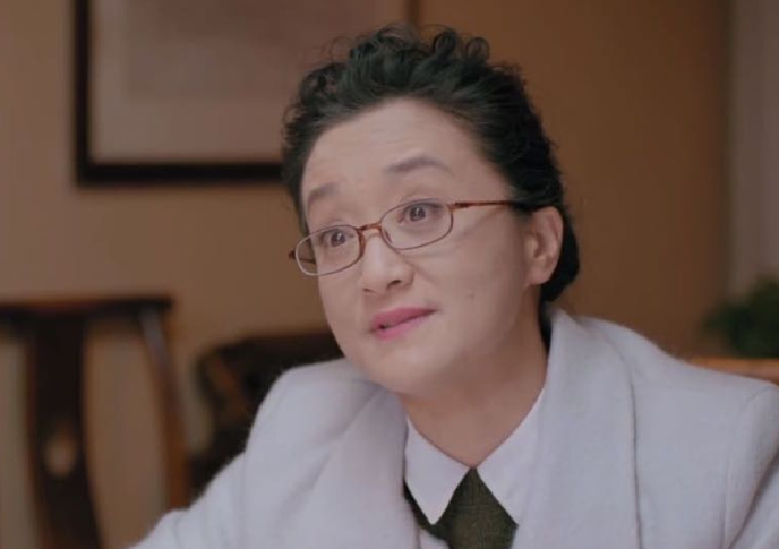 欢乐颂应勤的妈妈嫌弃邱莹莹有道理吗作为准婆婆可以理解