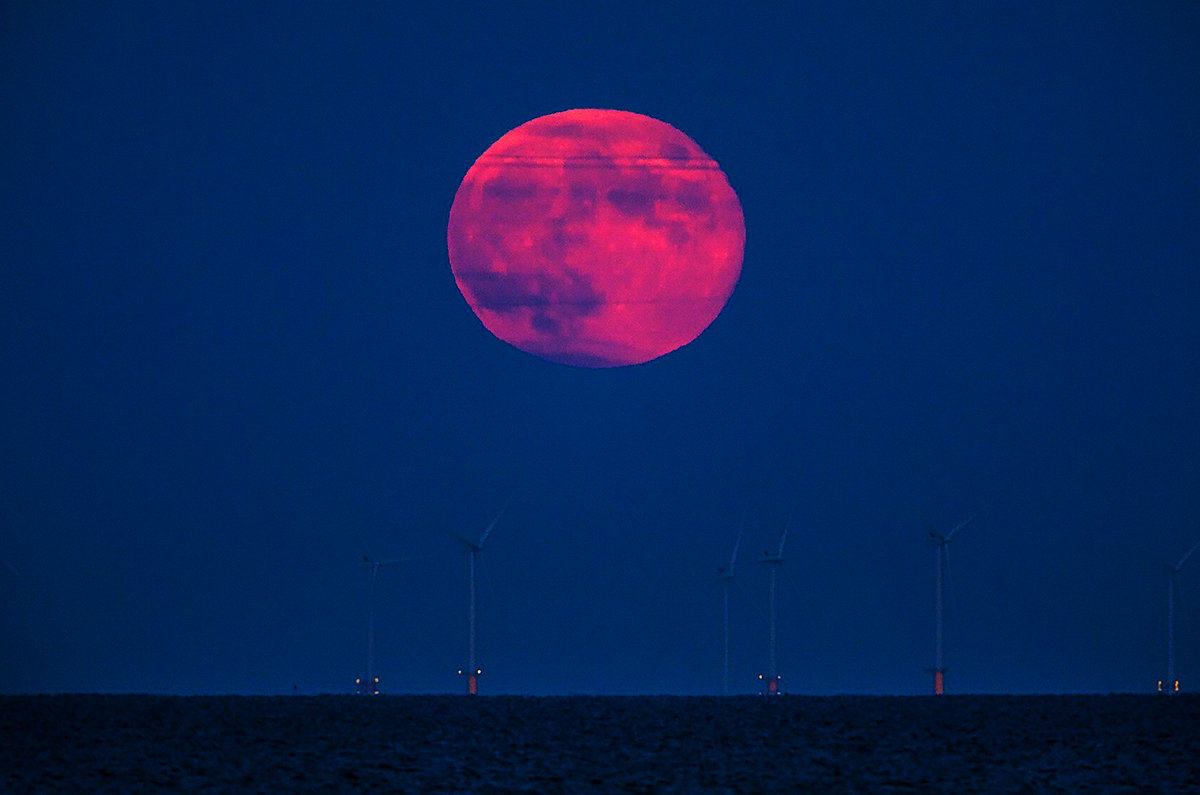罕见超级血月来了血月真是不祥之兆吗哪里能看到