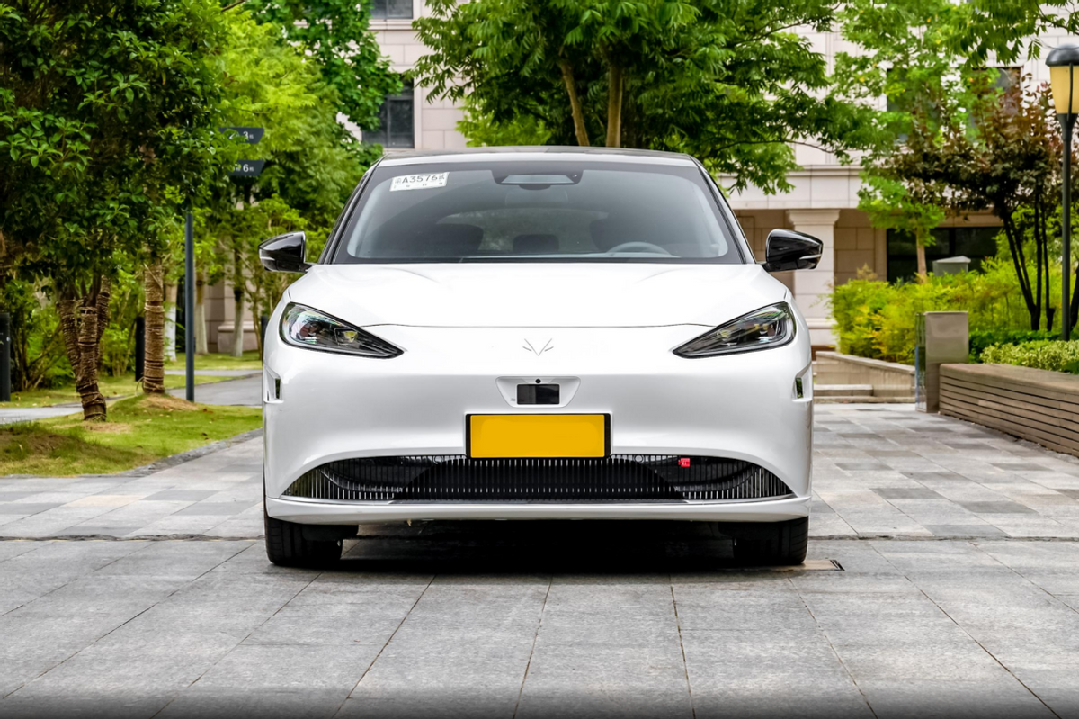 5秒破百,搭载华为自动驾驶系统,带你看阿尔法s-新浪汽车