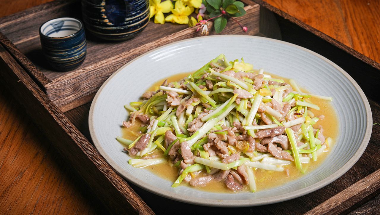 美味的蒜黄炒肉丝