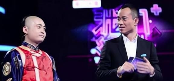 郝庆铃：自称慈禧后人，沉浸阿哥梦不愿醒，参加节目丑态百出休闲区蓝鸢梦想 - Www.slyday.coM