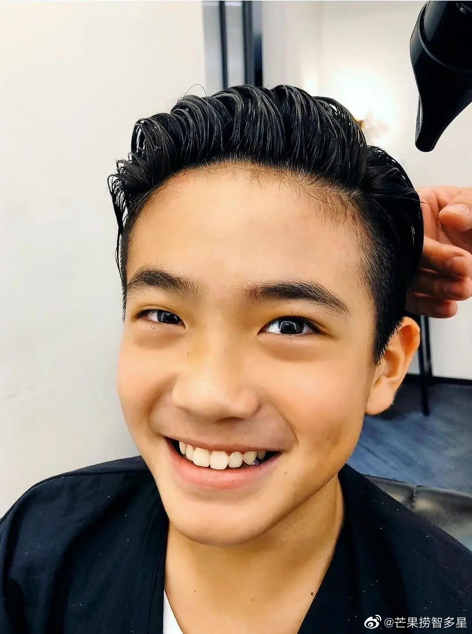 joe越来越帅了笑起来好阳光