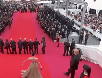 这些年,明星的做作红毯,白眼飞上天、扭捏成了精,原谅我笑出声休闲区蓝鸢梦想 - Www.slyday.coM 这些年,明星的做作红毯,白眼飞上天、扭捏成了精,原谅我笑出声休闲区蓝鸢梦想 - Www.slyday.coM