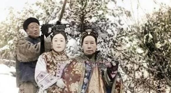 郝庆铃：自称慈禧后人，沉浸阿哥梦不愿醒，参加节目丑态百出休闲区蓝鸢梦想 - Www.slyday.coM