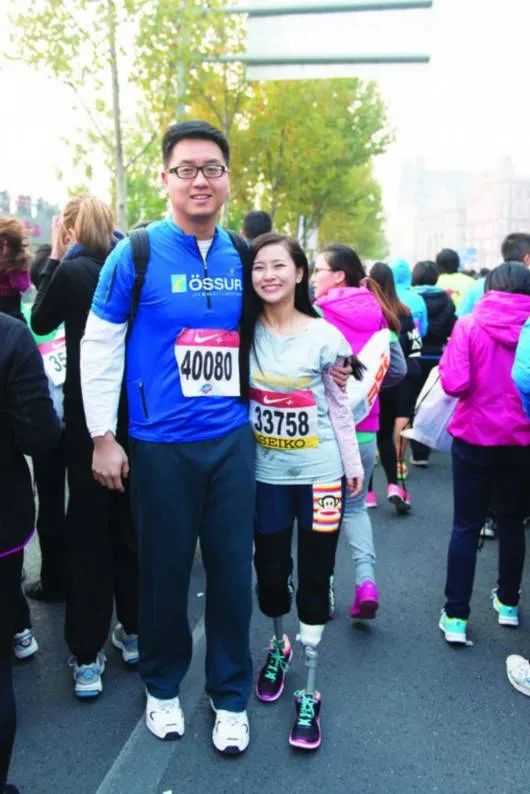 汶川地震被埋26小时失去女儿和双腿与出轨丈夫离婚14年后舞者廖智怎么